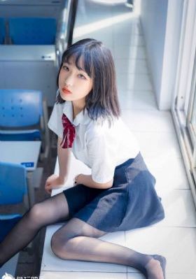 大鸡吧插进去操干小淫穴好爽_免费观看高清版