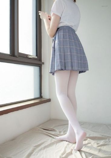 不卡AV在线中文网_BD韩语完整在线观看