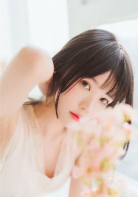 自拍合集亚洲一区_1080高清视频播放